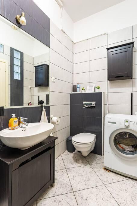 Annicku'S Stylish Budapest Apartment Budapeste Exterior foto